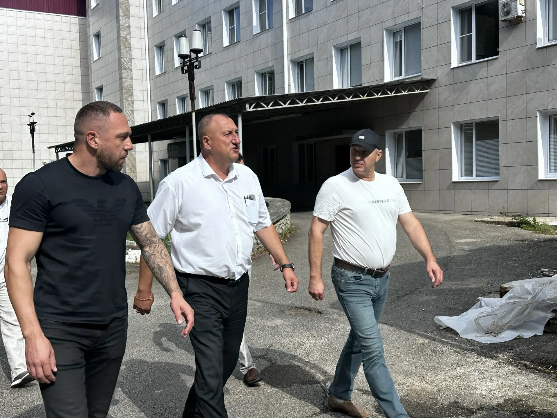 Проверил ход капитального ремонта городской клинической больницы №2  г. Ставрополя.