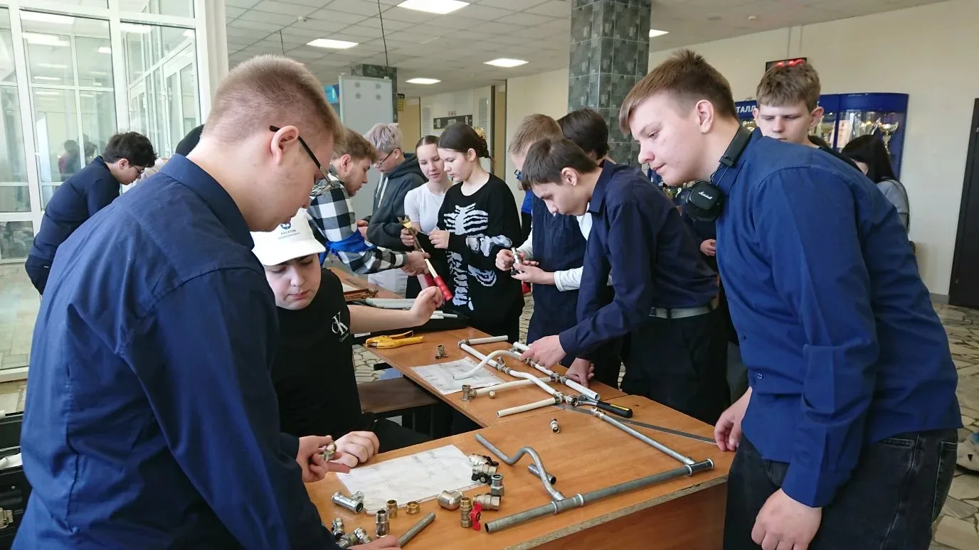 ➡ ФАБРИКА ПРОФЕССИЙ   📌 22 апреля обучающиеся 8 класса посетили профориентационное мероприятие "Фабр