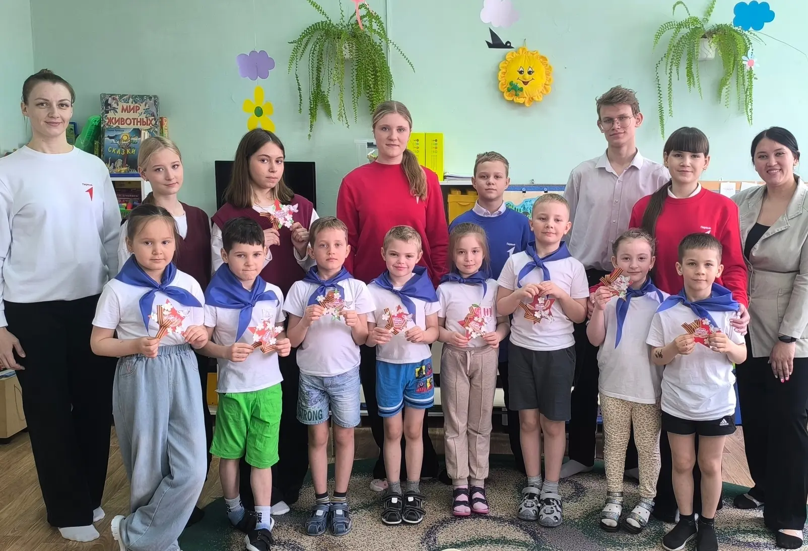 В рамках конкурса "Движение Первых" наша школа участвовала в конкурсе первичных отделен...