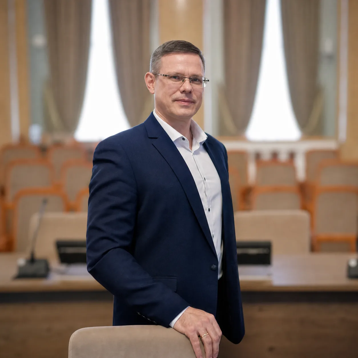 Правило 90 градусов: как организовать рабочее место, чтобы спина не болела