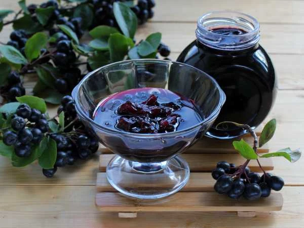 ВАРЕНЬЕ ИЗ ЧЕРНОПЛОДНОЙ РЯБИНЫ С КАБАЧКАМИ