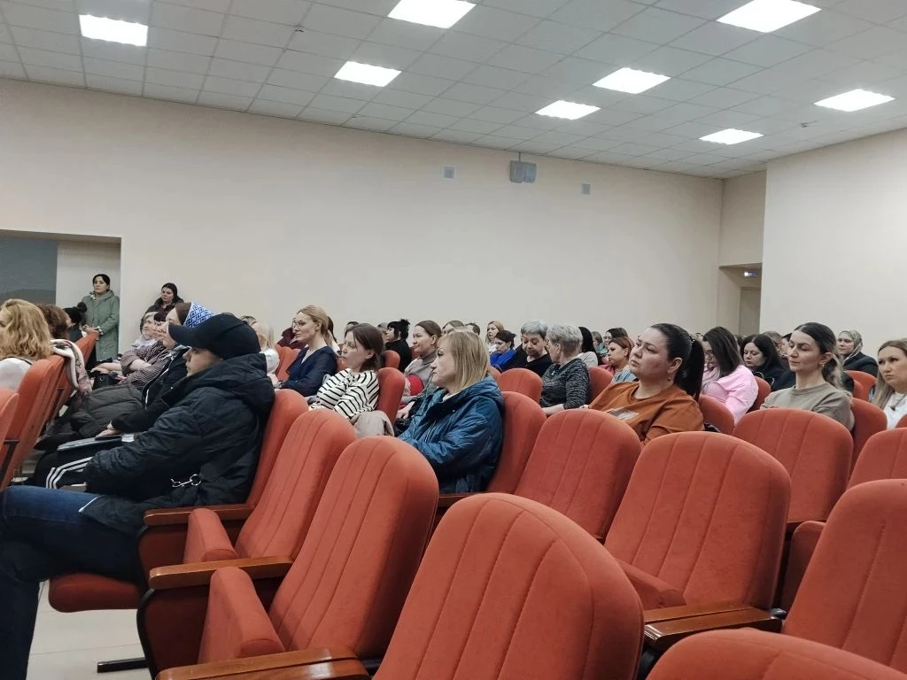 «Билет в будущее»  26 марта в нашей школе состоялось общешкольное родительское собрание. Важным аспе