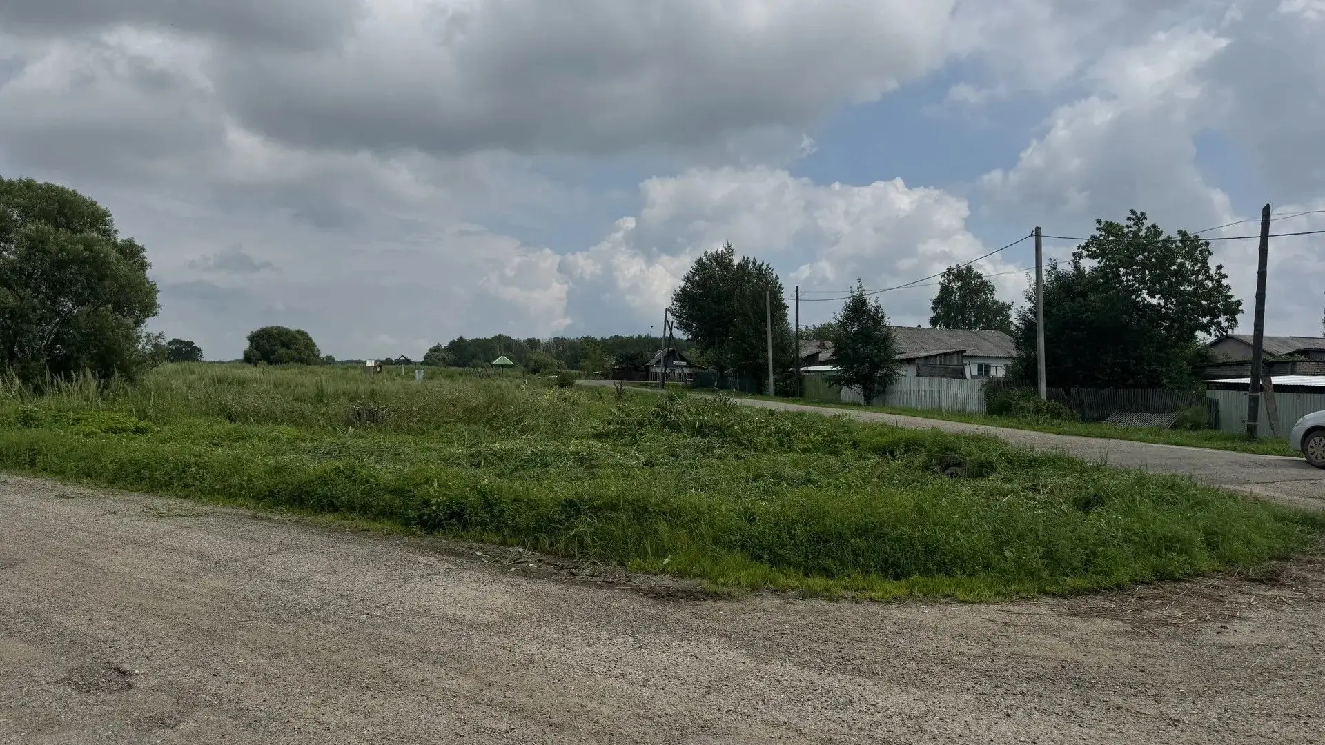 📌В селе Рождественка провели работы по расчистке придорожной полосы на улице Леонова: ...