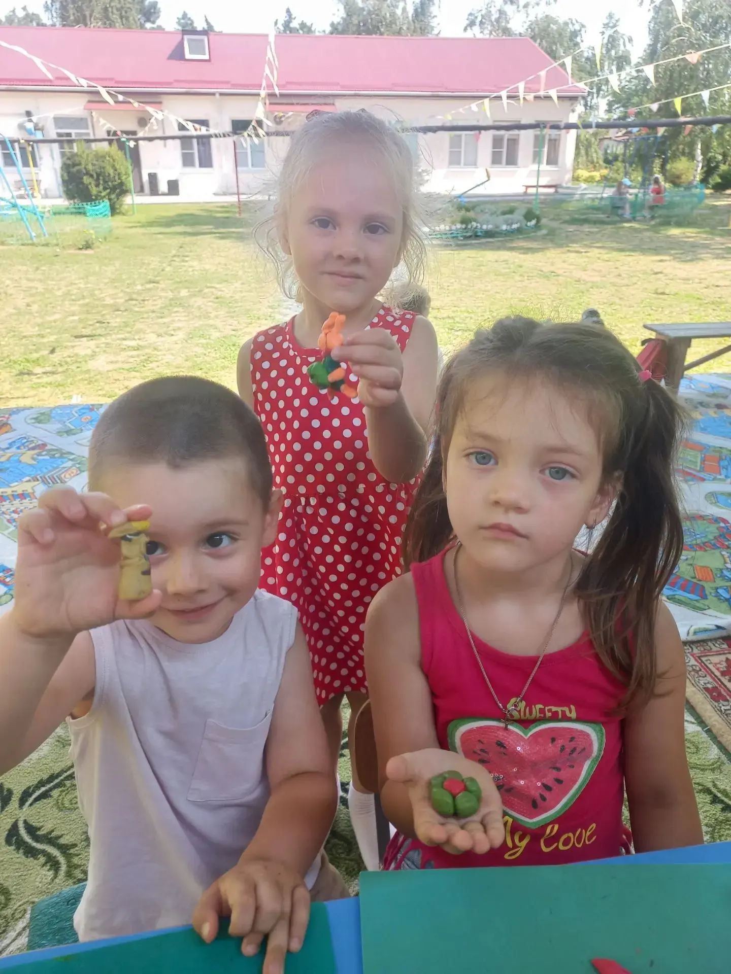 РАЗВИВАЕМ ФАНТАЗИЮ!
😃 Фантазирование – одна из самых интересных особенностей детского мышления, кто
