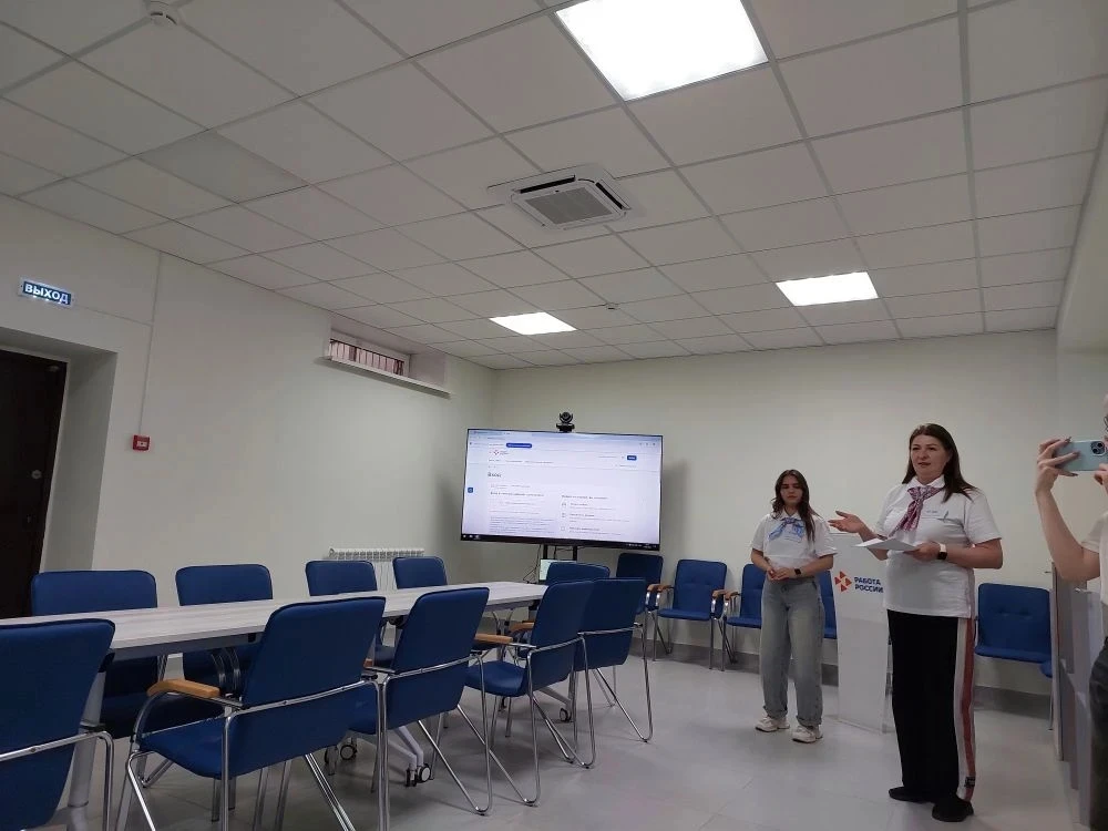 Сегодня студенты филиала на базе ГКУ "Кадровый центр Оренбургской области" приняли учас...