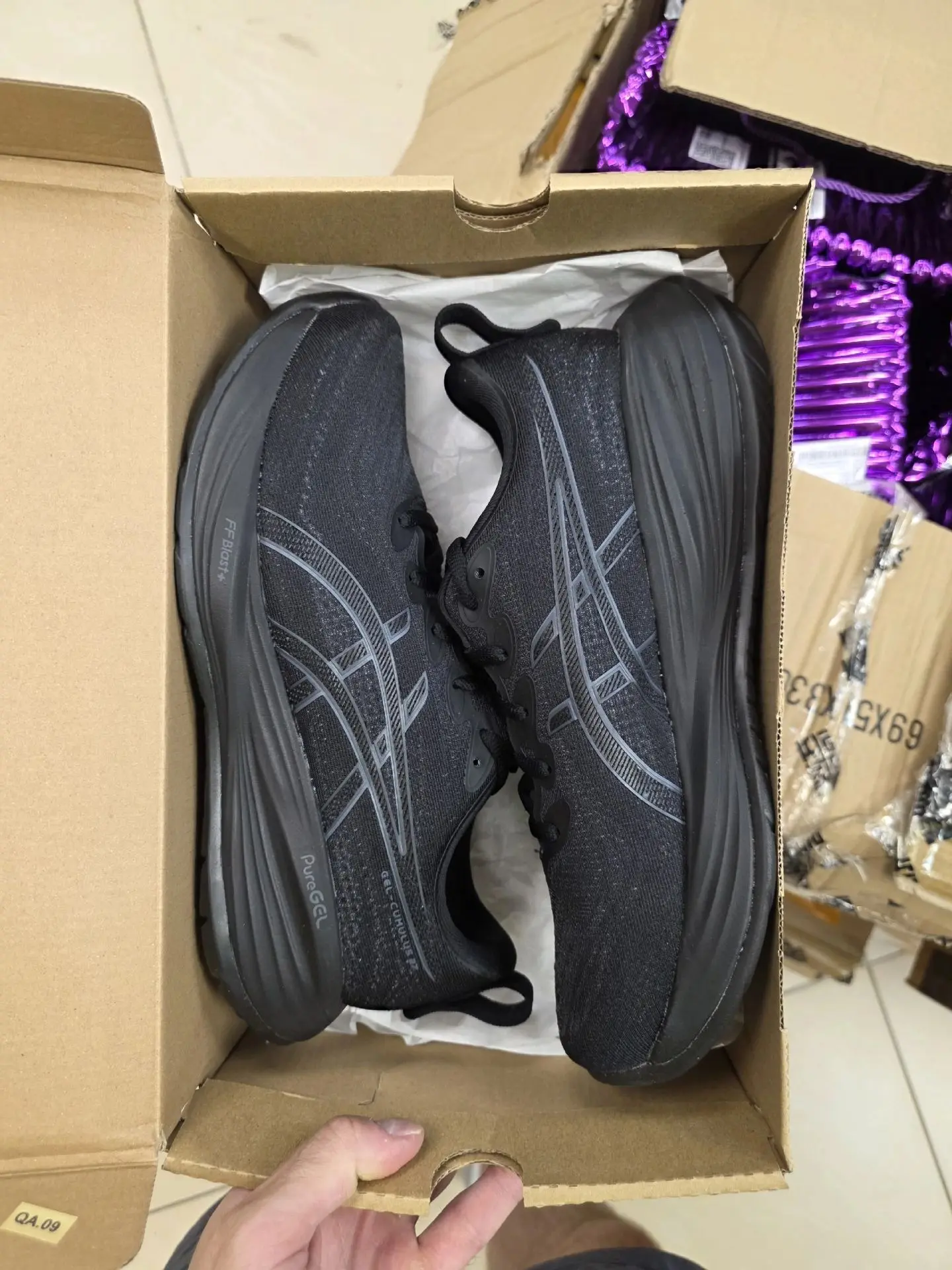 Кроссовки в наличии и под заказ 
Размеры и цену уточняйте max.ru/maxsportshop

Больше товаров по ссы