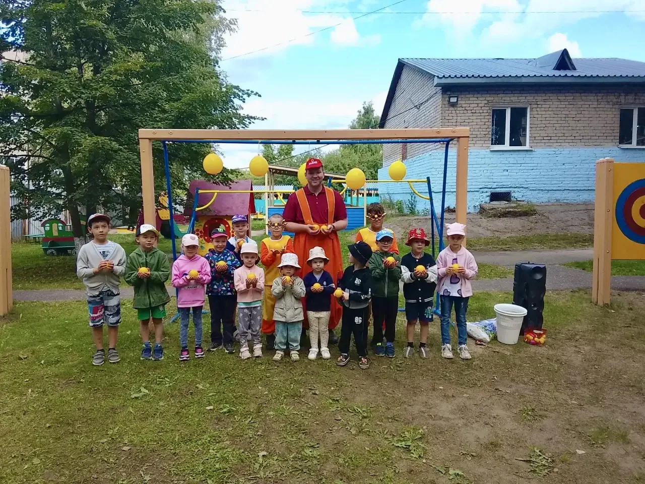 Сегодня в детском садике — снова приключенье!