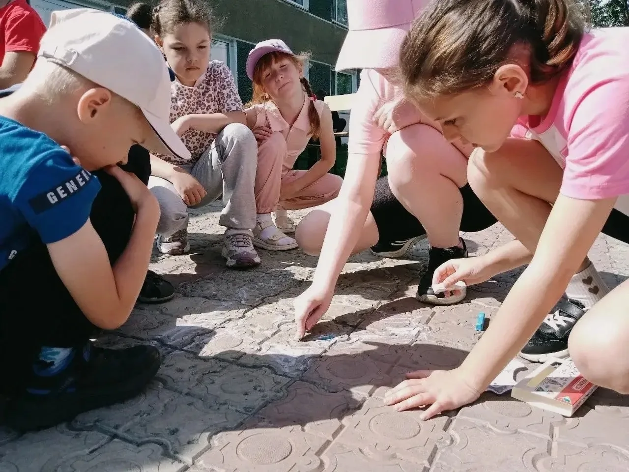 🎭 День творчества в лагере «Улыбка»!

Второй день нашего пришкольного лагеря прошёл под знаком вдох