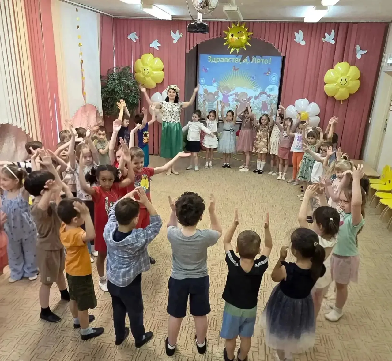 🧸 Дошкольные будни

☀️ Друзья, как ваши дела? Позади уже целый месяц каникул. Надеемся, вы наслажда