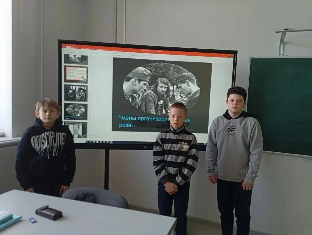 📍 В преддверии Дня Победы прошли особенные тематические уроки немецкого языка под руководством учите