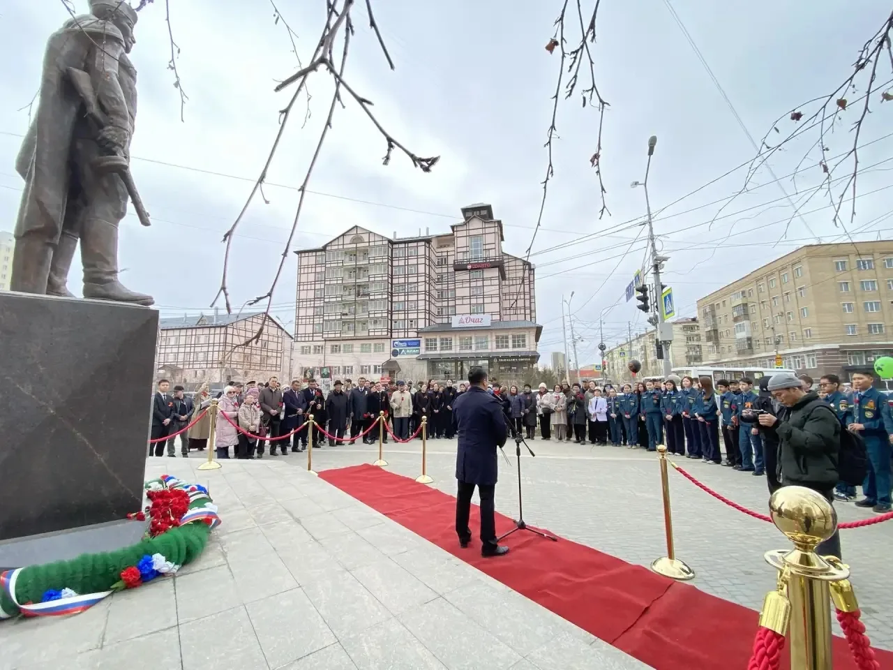 ФЕДОР КУЗЬМИЧ ПОПОВ - САХА СИРИН КИЭН ТУТТУУТА  Сахаттан бастакы Сэбиэскэй Сойуус Дьоруойа Федор Куз