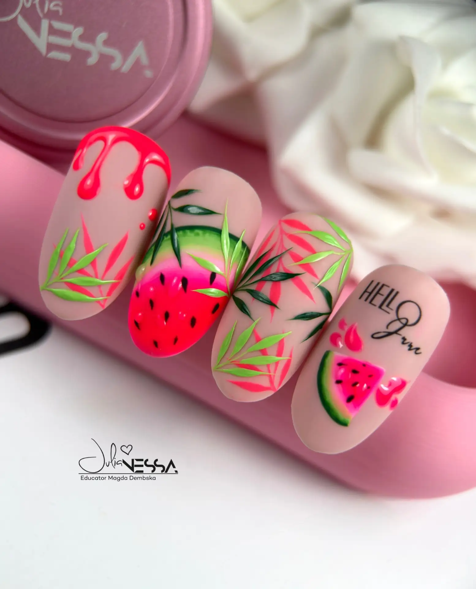 🍉🔝

Мастер magdadembska

💅 Ногти