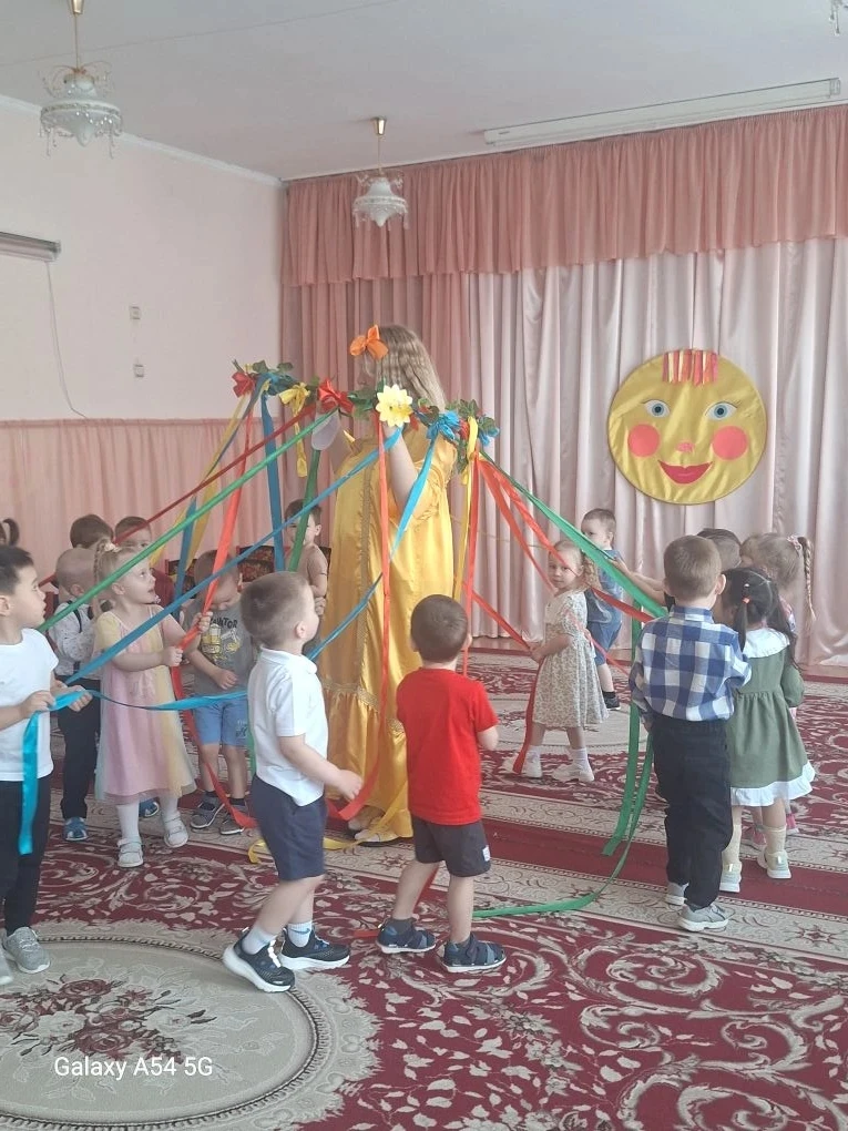 В дошкольных группах  "Колобок" и " Дружные ребята" прошли музыкальные развлечения "Сол...