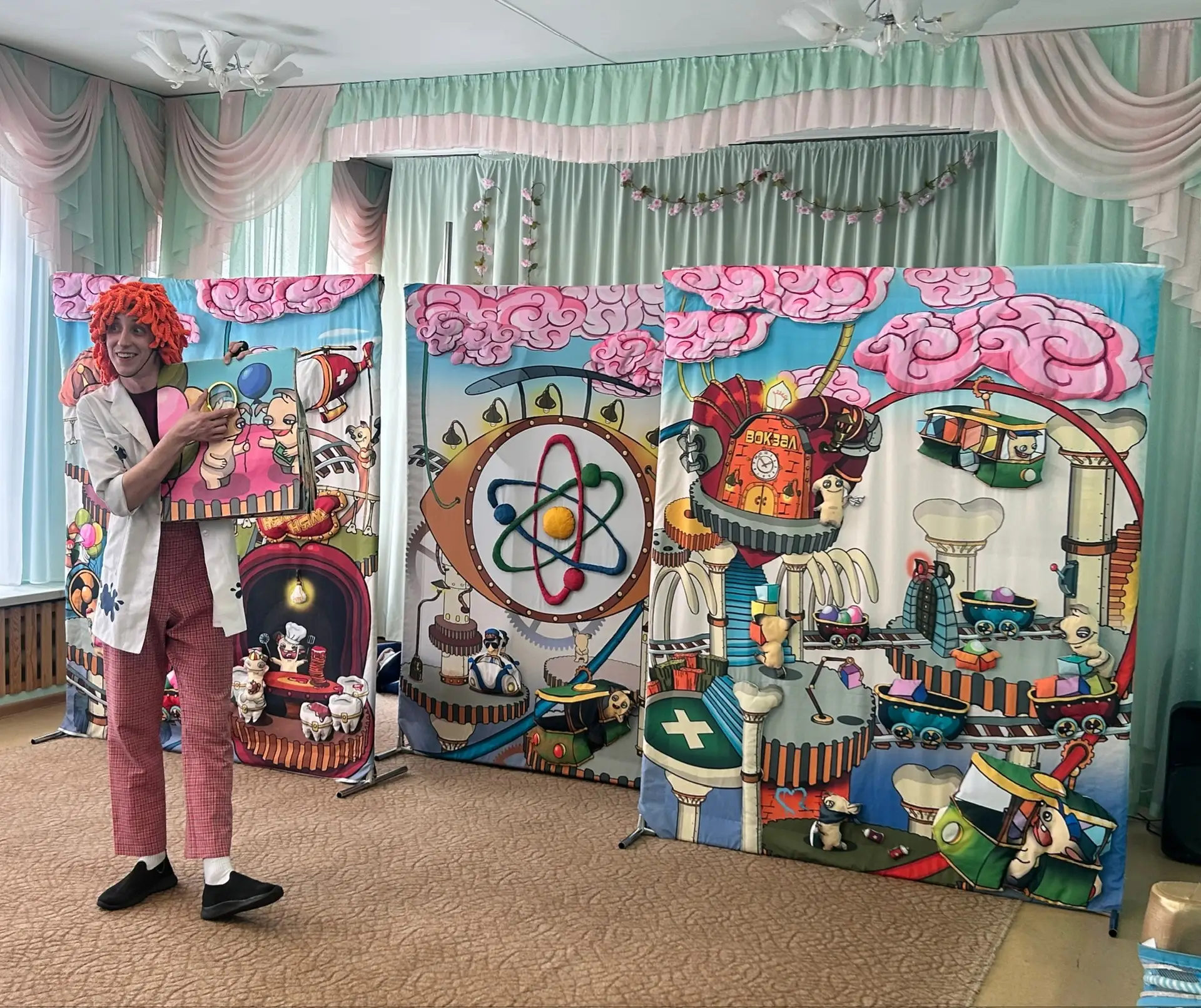 Театральзованное представление 🎭 в дс «Профессор Винтик против бабушки Апчхи»