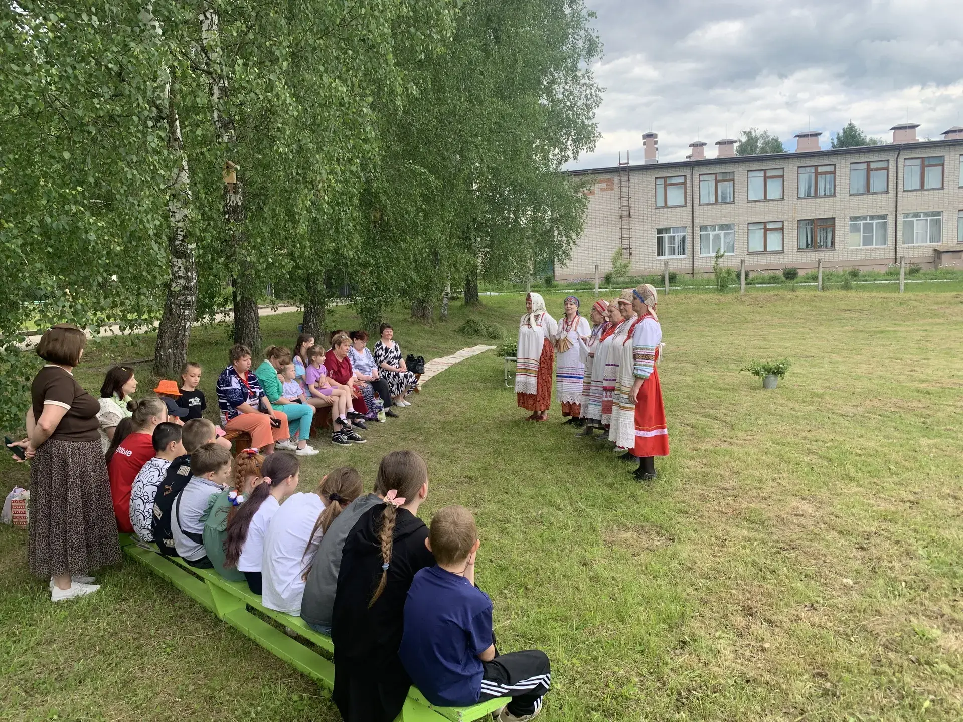 Зеленые Святки🍃☘️
3 июня на Светлой седмице в нашей школе прошел праздник, посвящённый Святой Троиц