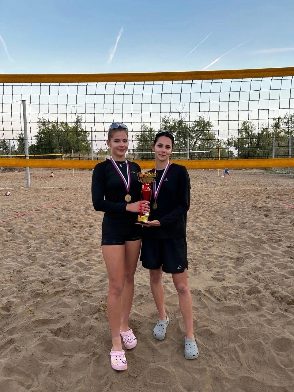 🏐 Наши волейболистки взяли «Кубок Волжский песок»