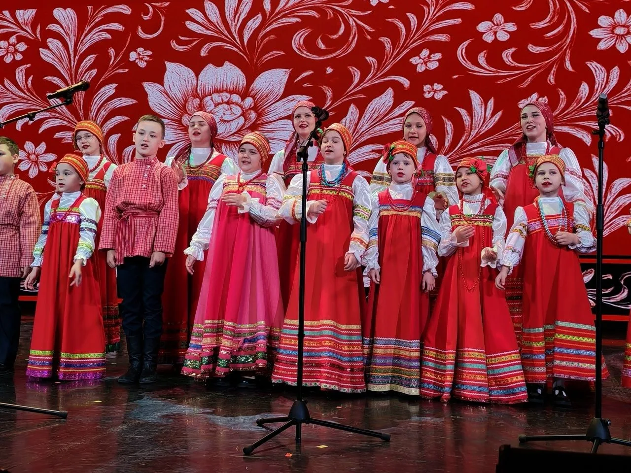19 мая учащиеся 3В класса в составе ансамбля народной песни «Вёснушки» отделения «Музыкальный фолькл