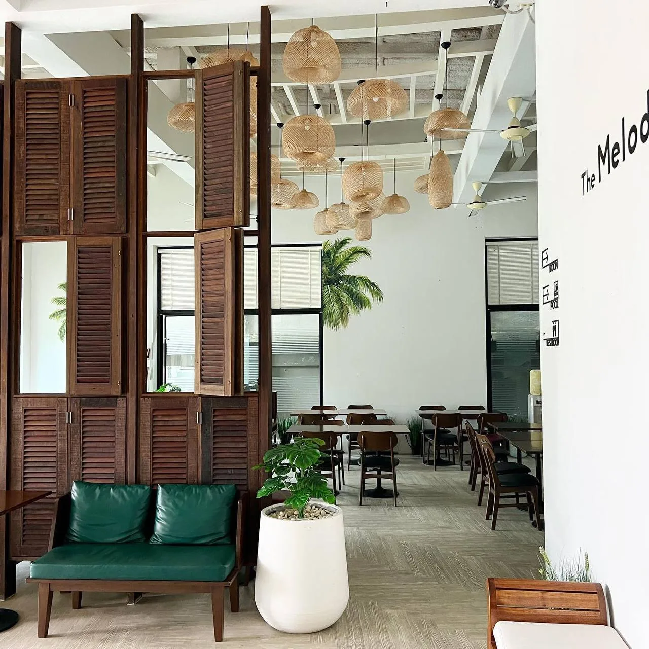 летим на новый год греться? 

ТАИЛАНД, ПХУКЕТ 🇹🇭
The Melody Phuket 4* 
Это небольшой отель в тихом