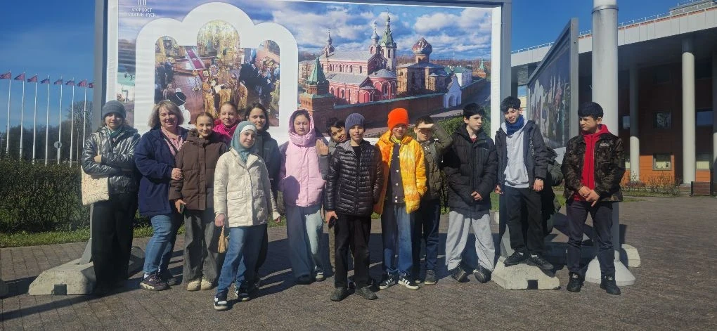 🏛 17 апреля ученики 5 «В» класса отправились в увлекательное путешествие сквозь века — в музейно‑ист