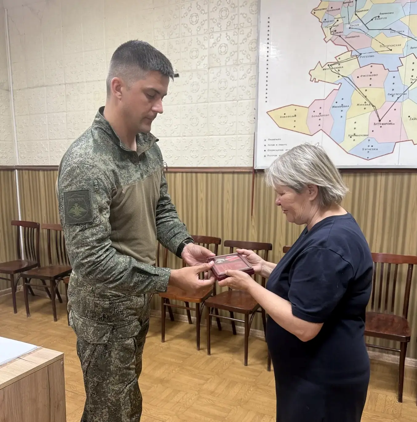 Семьям Героев СВО передали ордена Мужества 🇷🇺

В военном комиссариате Кантемировского района родст