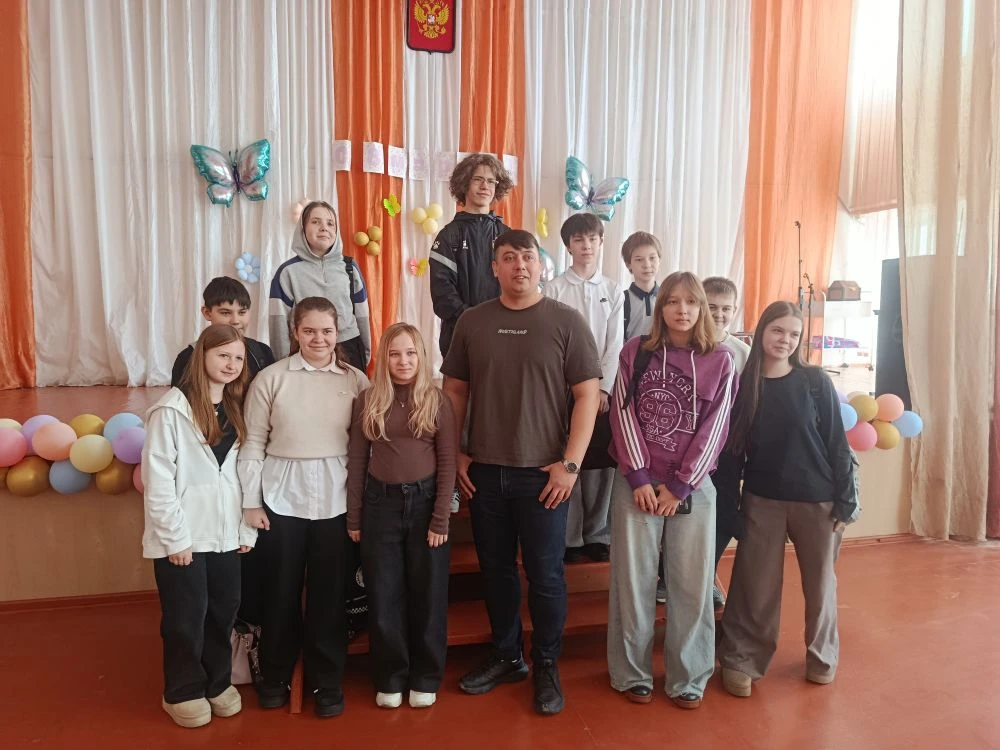 📣📣📣Сегодня ученики нашей школы встретились с актёром Ачинского драматического театра, членом Союза т