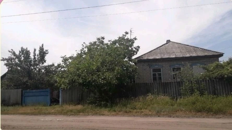 Продам дом в селе Шульгинка Старобельского района Луганская область.