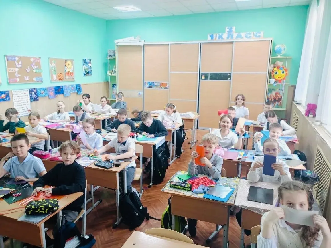 🌌 Наши младшие лицеисты участвуют во Всероссийской акции «Путь в космос»!  ✨ Акция посвящена Дню кос