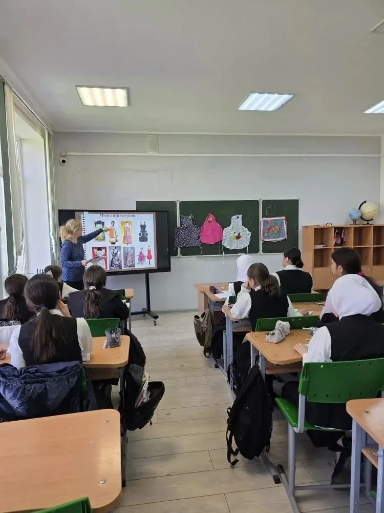 Творчество, традиции и мастерство: итоги Декады художественного эстетического цикла🧵🎨  📌В нашей Гимн