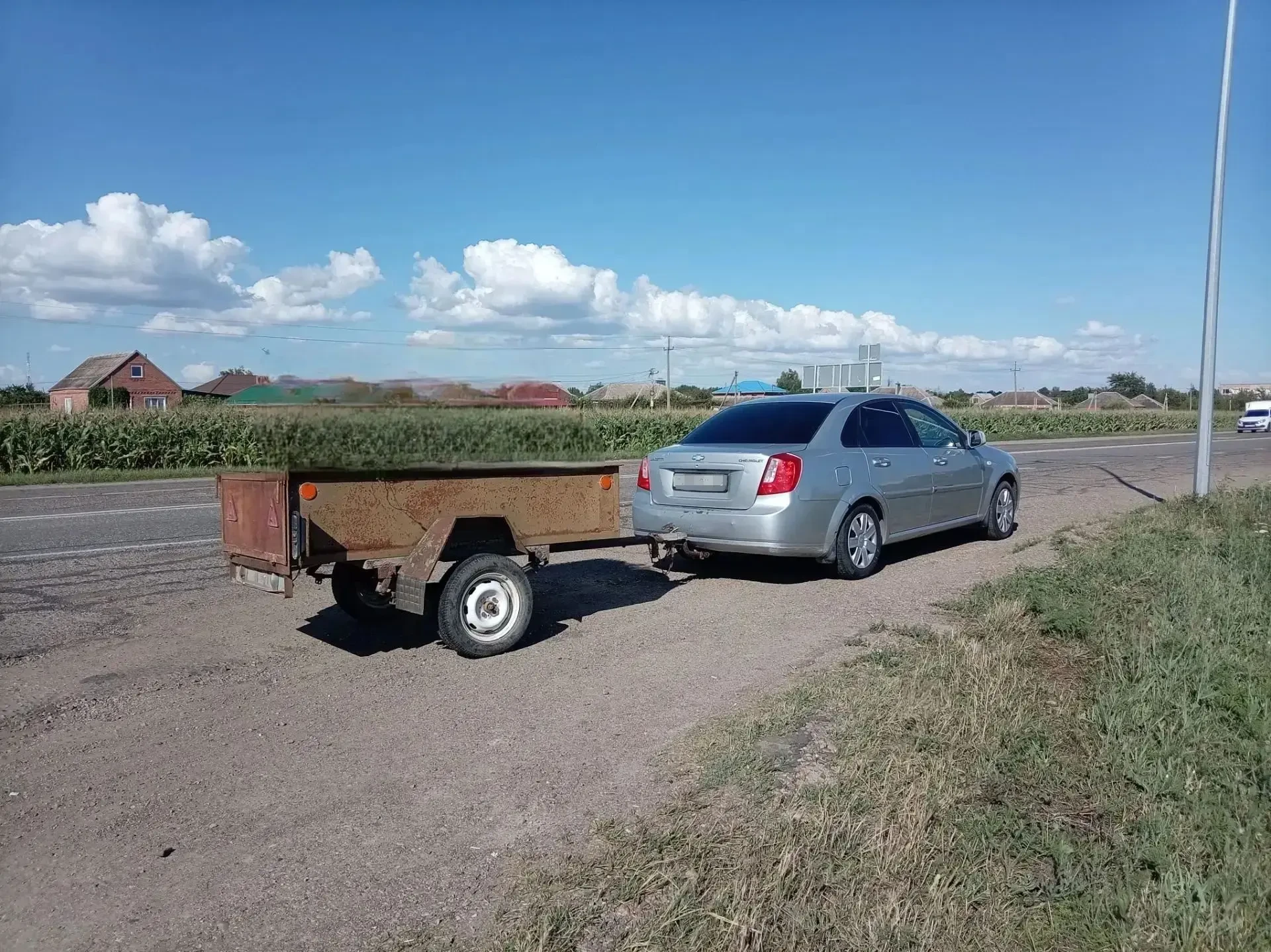 🚔 На дороге в Каневском районе у москвича изъяли самодельный прицеп без документов

На автодороге К