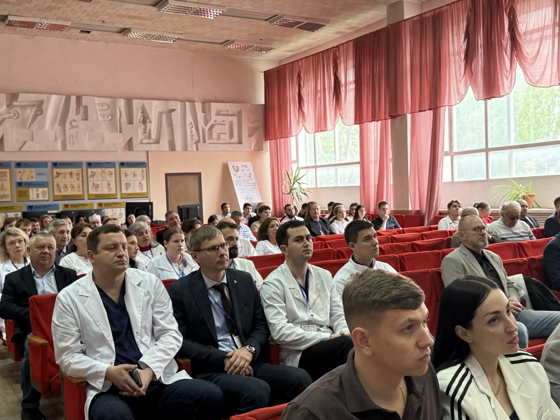 Принял участие в открытии IX Ежегодной международной научно-практической конференции «С...