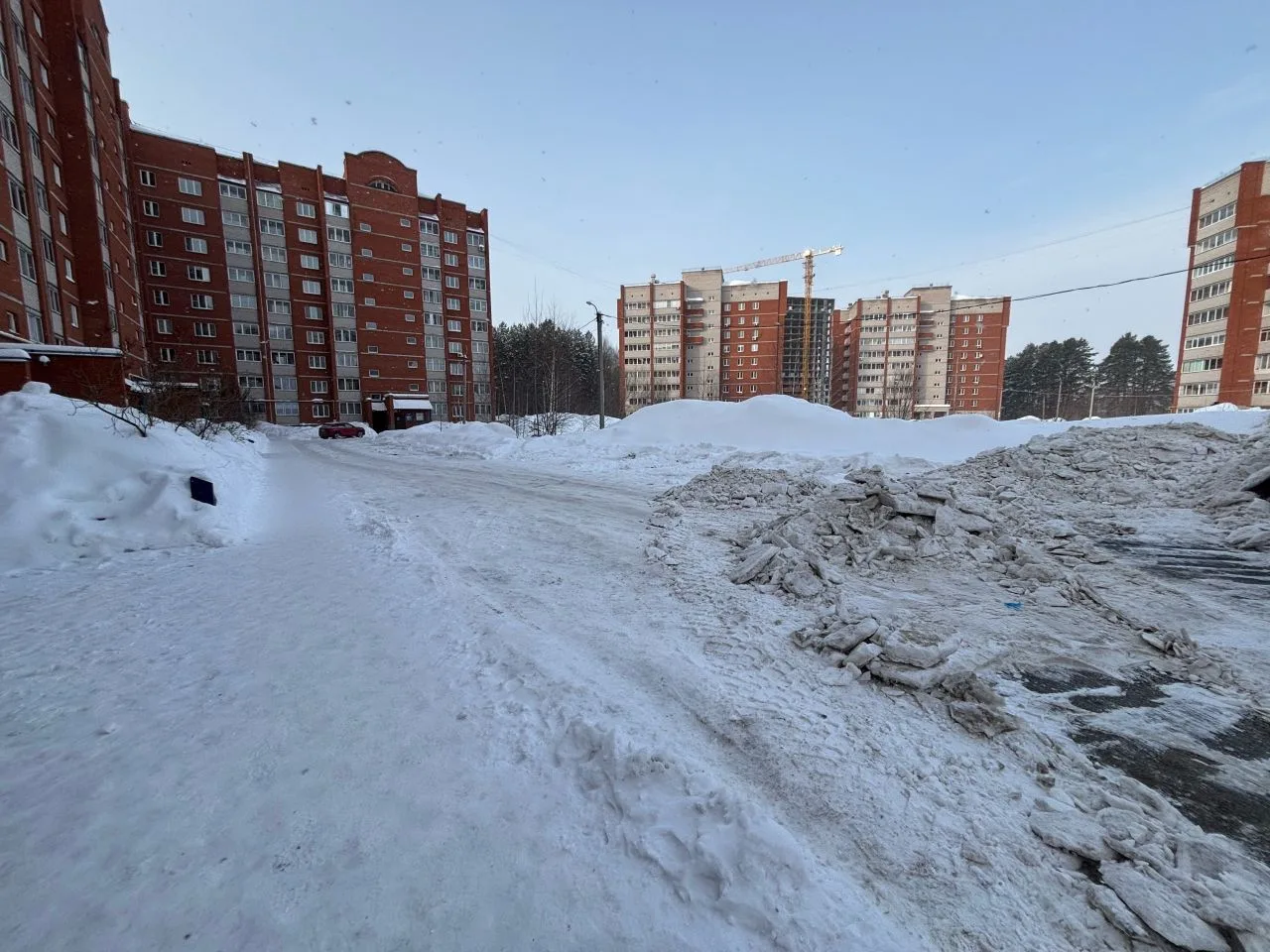Всем огромное спасибо за чистый двор от машин!!!