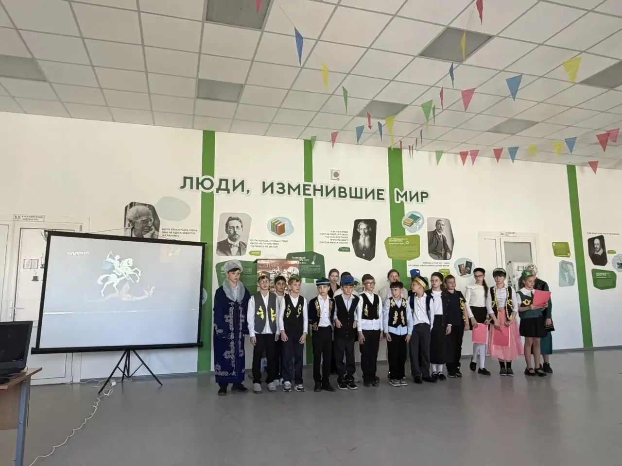 🎉 Стартовал Фестиваль Народов России в МБОУ СОШ №3! 🎉  Сегодня, 27 апреля 2026 года, наша школа №3 п