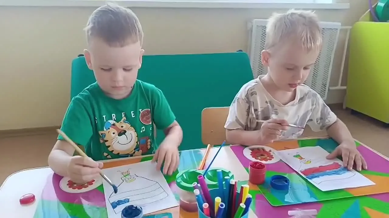 Группа 'Бабочки" поздравляет всех с Днем Росиии!

Видео: https://vk.ru/video-215953405_456239658