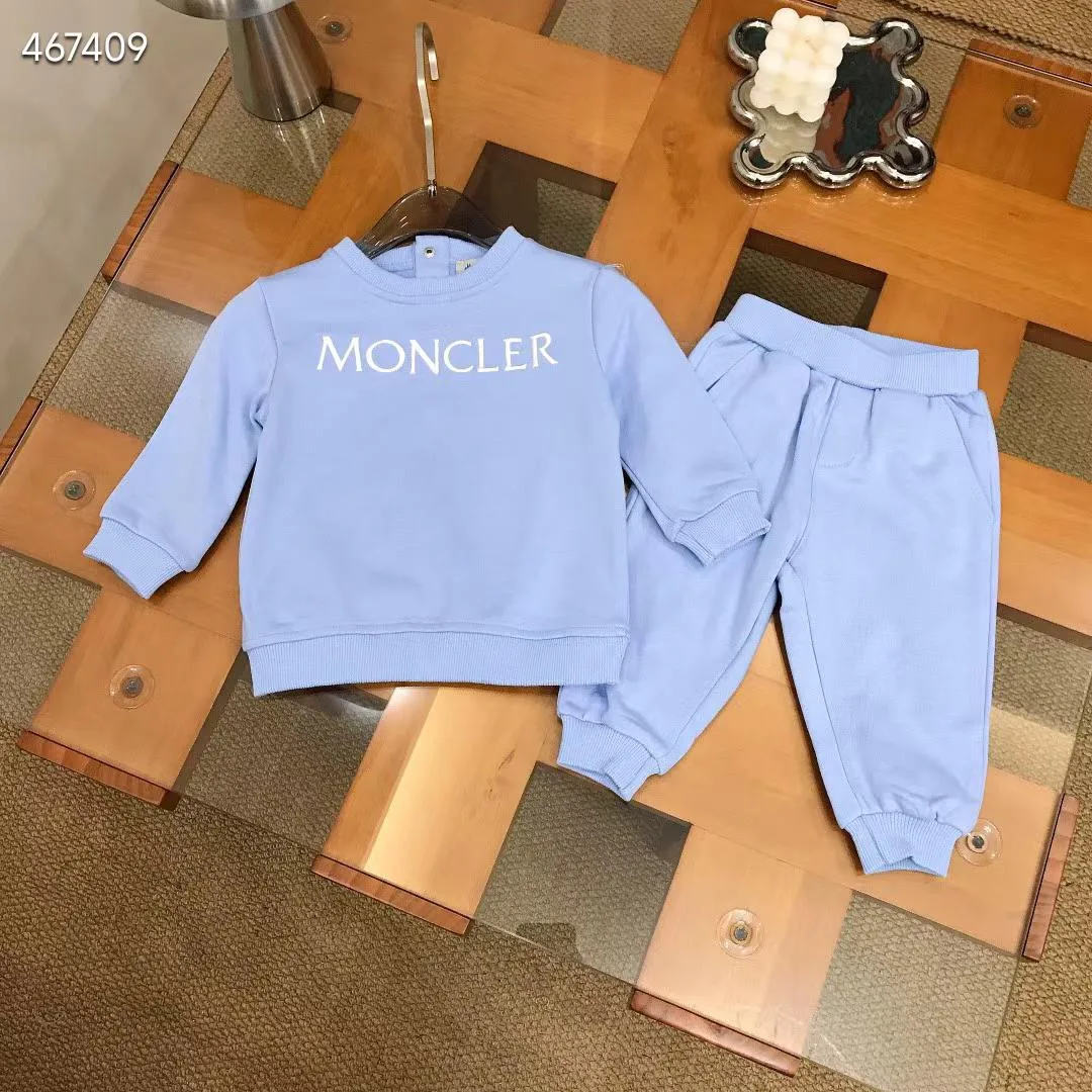 Осенняя новинка от Moncler, размеры от 6 месяцев до 3х лет. Качественная копия.