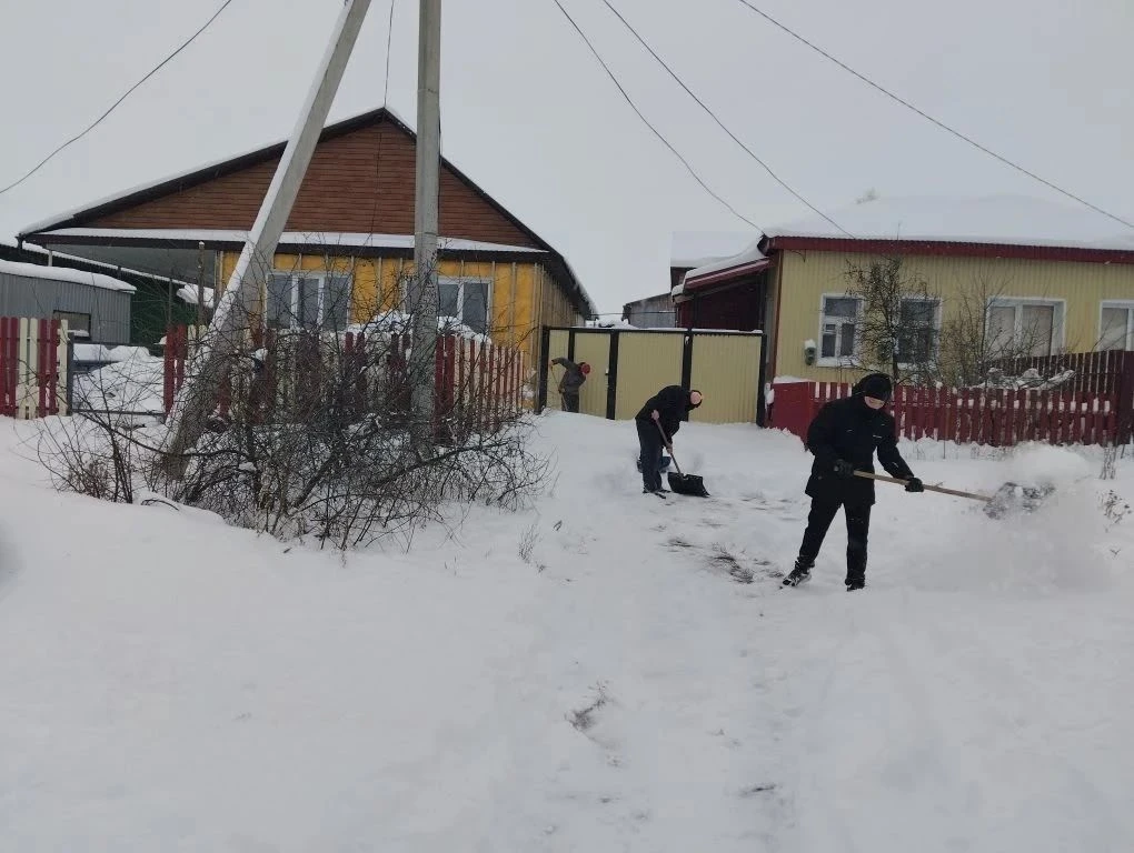 Забота о семьях защитников Родины: Волонтёры в деле Наши добровольцы из волонтёрского отряда «Мы – в