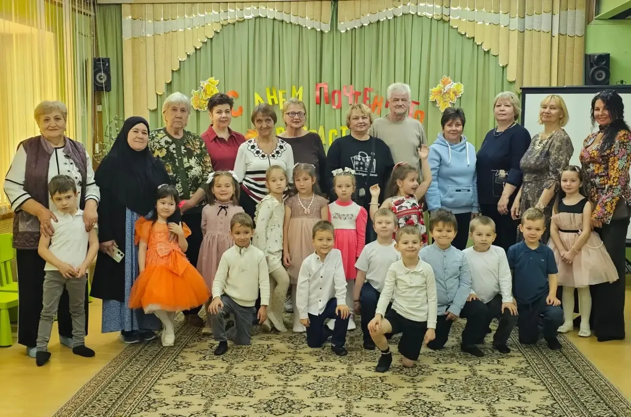 1 октября в МБОУ "Образовательный комплекс №2" в ДО "Радуга" прошёл праздничный концерт...