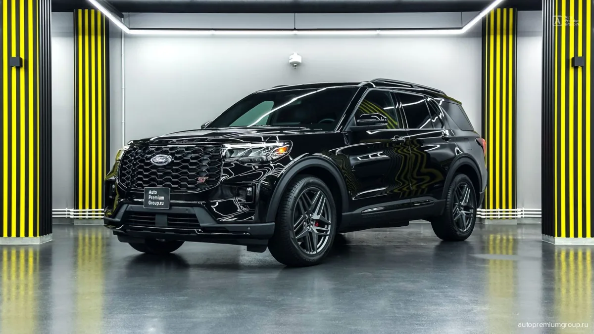 Ford Explorer ST 2025: семейный кроссовер с характером хищника

Легендарный семейный кроссовер — F