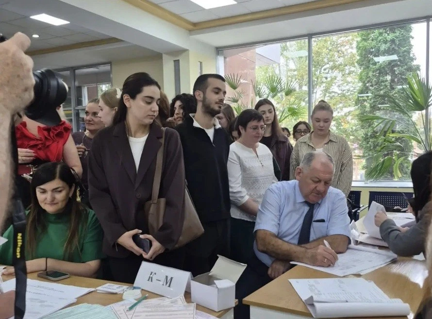 Сегодня свой выбор делает наша молодежь вместе со своими старшими наставниками.