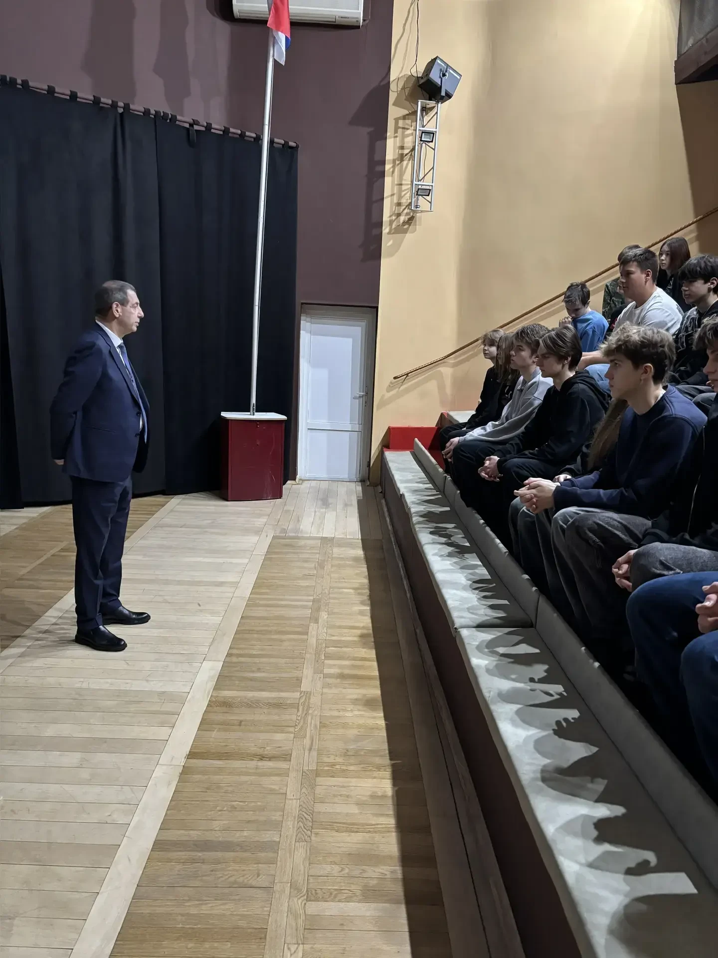 18 февраля 2026 года в МАОУ "Гимназия "Тарасовка" состоялась профориентационная встреча учащихся 9 "