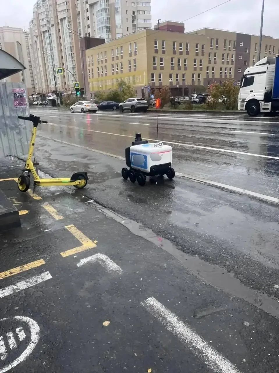 🤖 Роботы-курьеры уже на улицах Тюмени