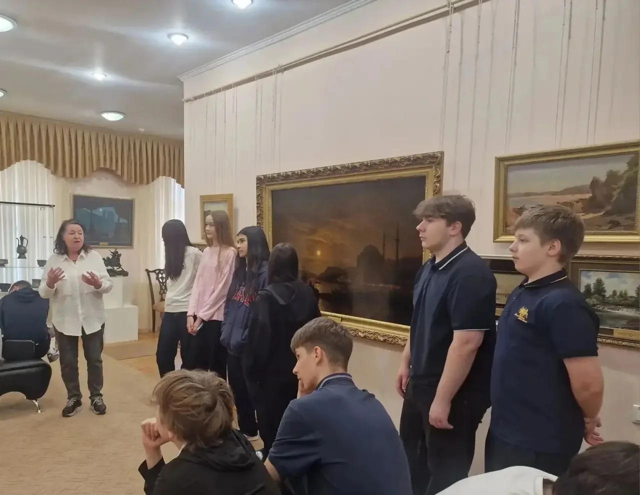 📌17 февраля обучающиеся 9-х классов посетили экспозицию "Золотая коллекция" и выставку «За други сво
