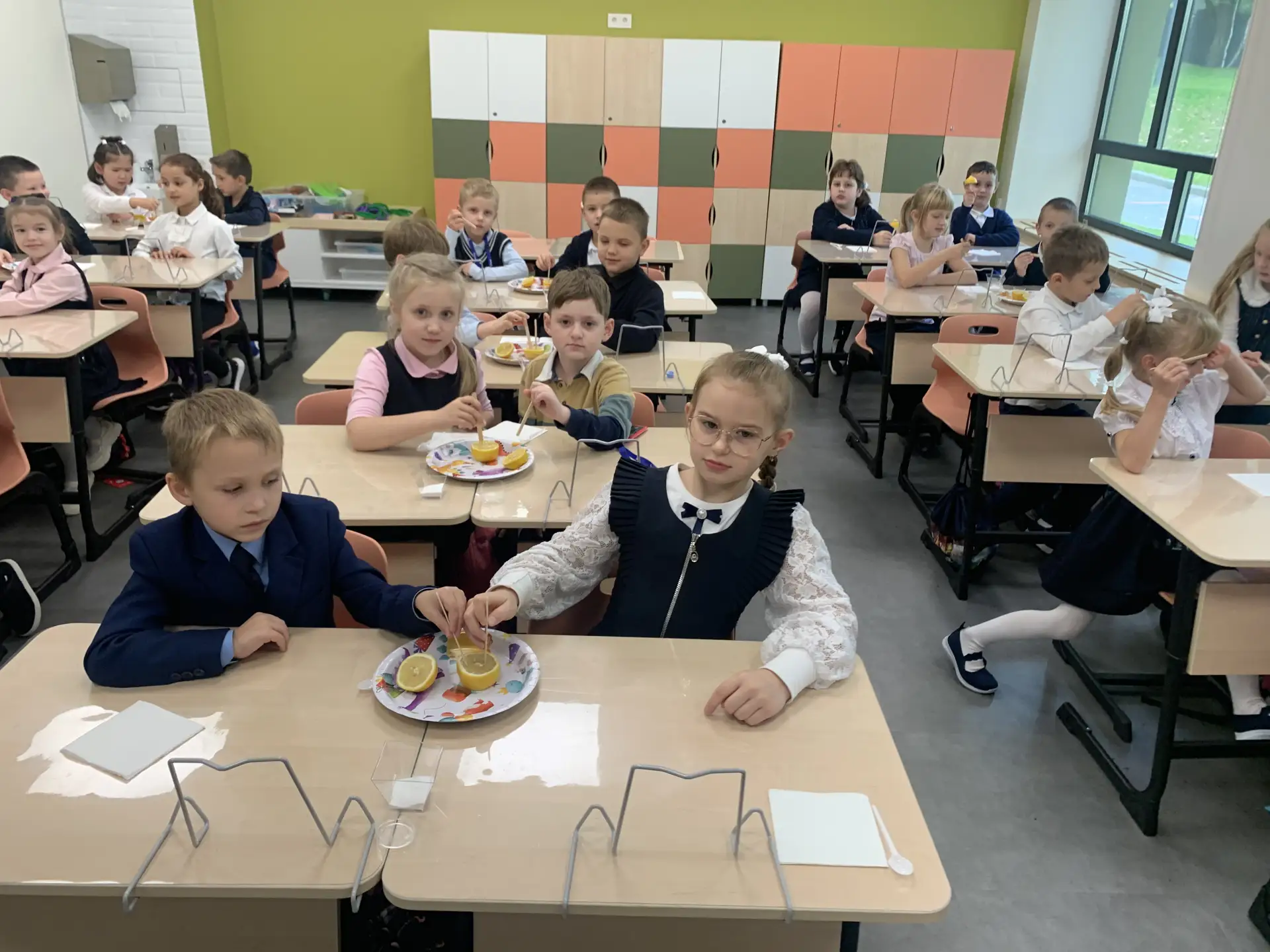 БЕГОМ НА УРОК