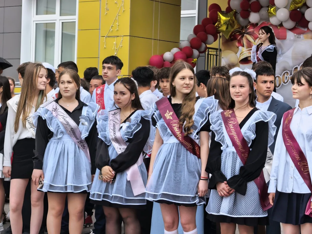 🌟Прозвенел последний звонок🔔  ✨Выпускники нашей школы стоят на пороге, где начинается настоящая взро