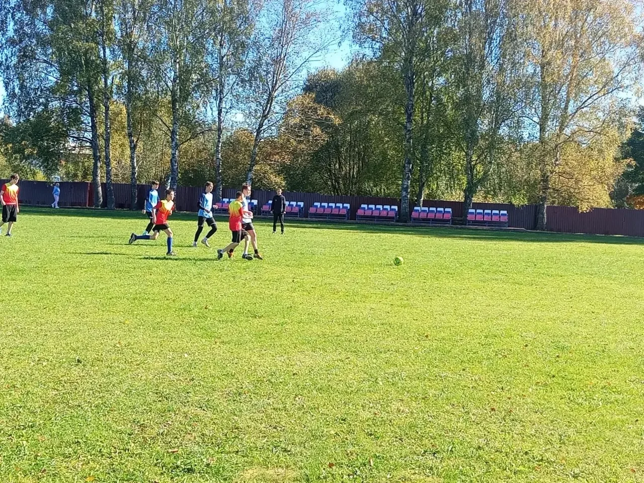 ⚽ На городском стадионе в рамках Школьной спортивной лиги прошли захватывающие соревнов...