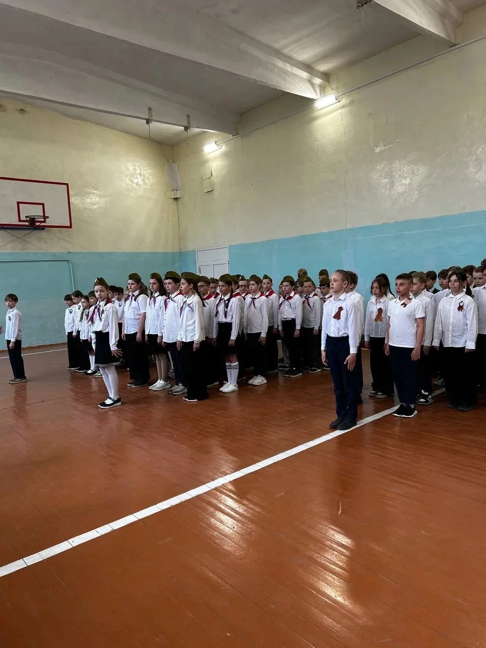 Результаты смотра строи и песни в параллели 4 классов такие 1 место-4в 2 место-4а, 3 место-4б