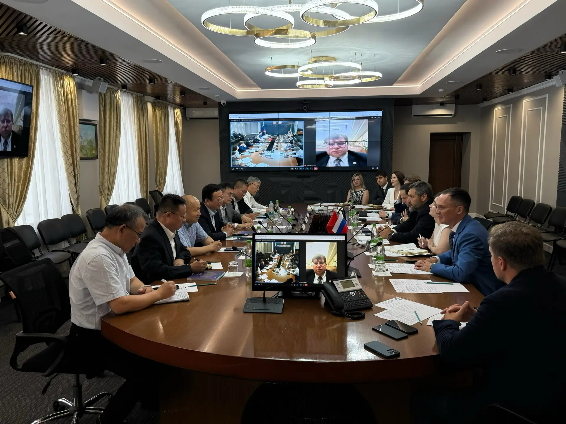 Глава Минпромторга РТ обсудил развитие сотрудничества с китайским предприятием Zhongyou Kehao
 
🇨🇳