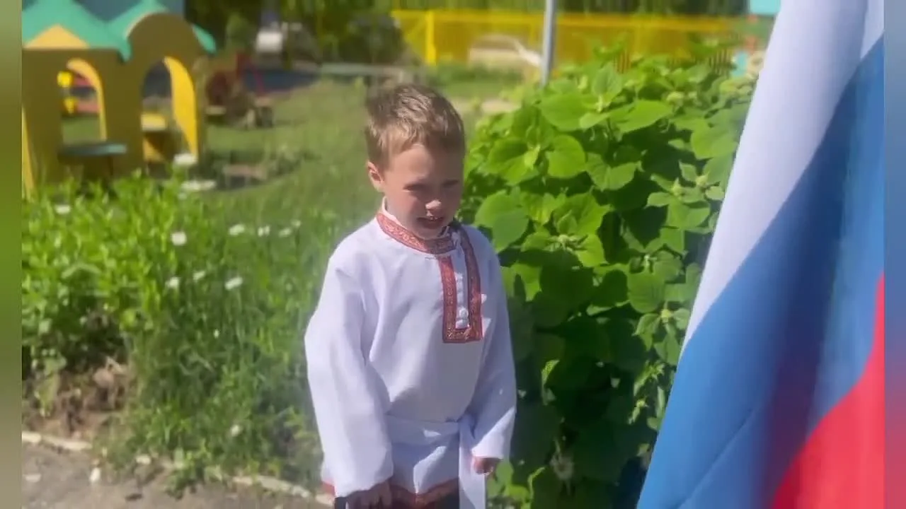 Поздравление с Днём России! 🇸🇮

🌸День России — это особенный день, когда сердце наполняется гордо