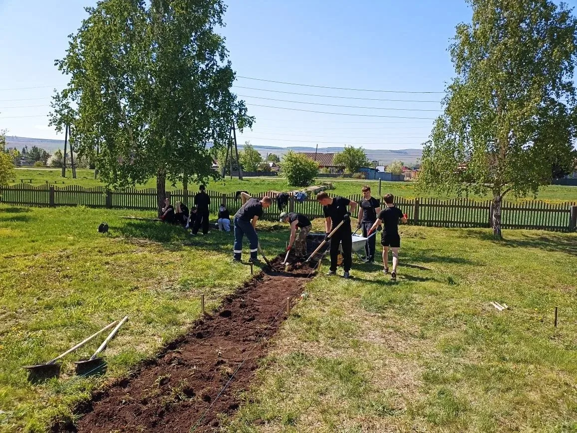 2.06.2026 начал работу трудовой отряд старшеклассников (ТОС). Ребята реализуют проект «...