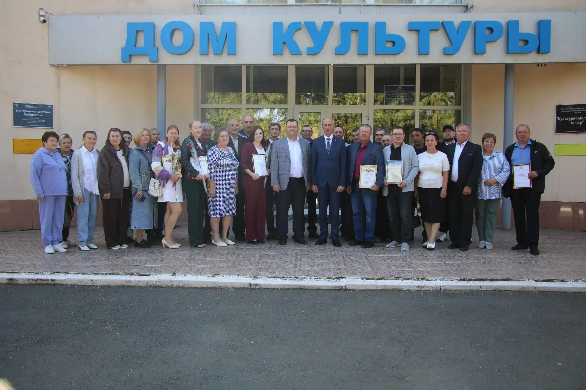 ить подход к животным и людям снискали уважение коллег.