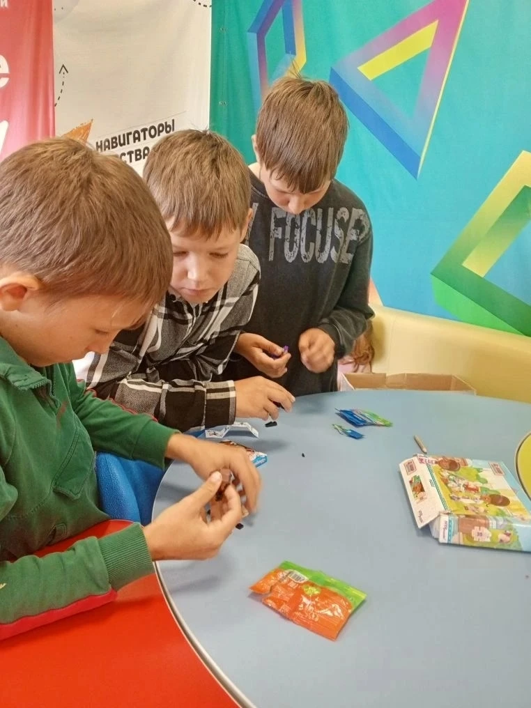 ВТОРОЙ ДЕНЬ В ПРИШКОЛЬНОМ ЛАГЕРЕ "СОЛНЫШКО"